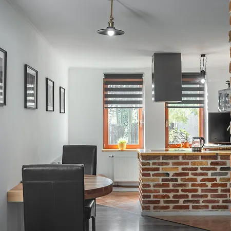 Apartment Elements & Karlos *