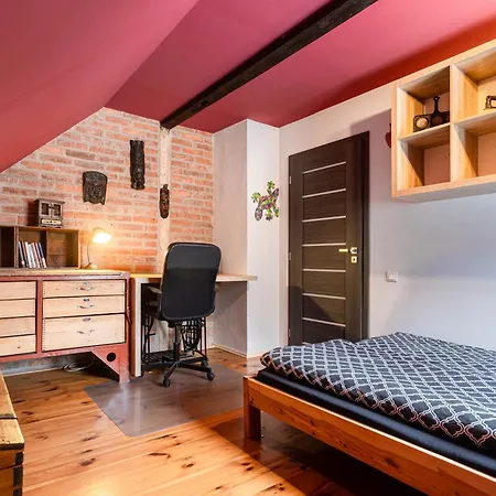 Apartment Elements & Karlos