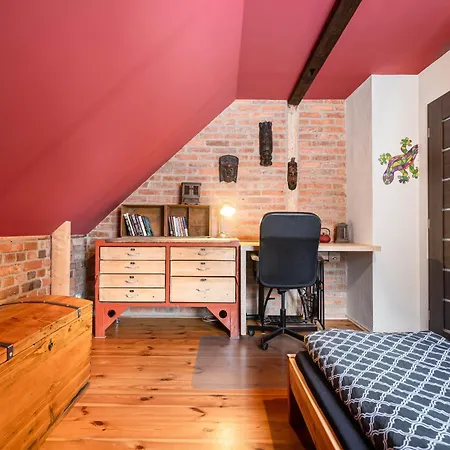 Apartment Elements & Karlos